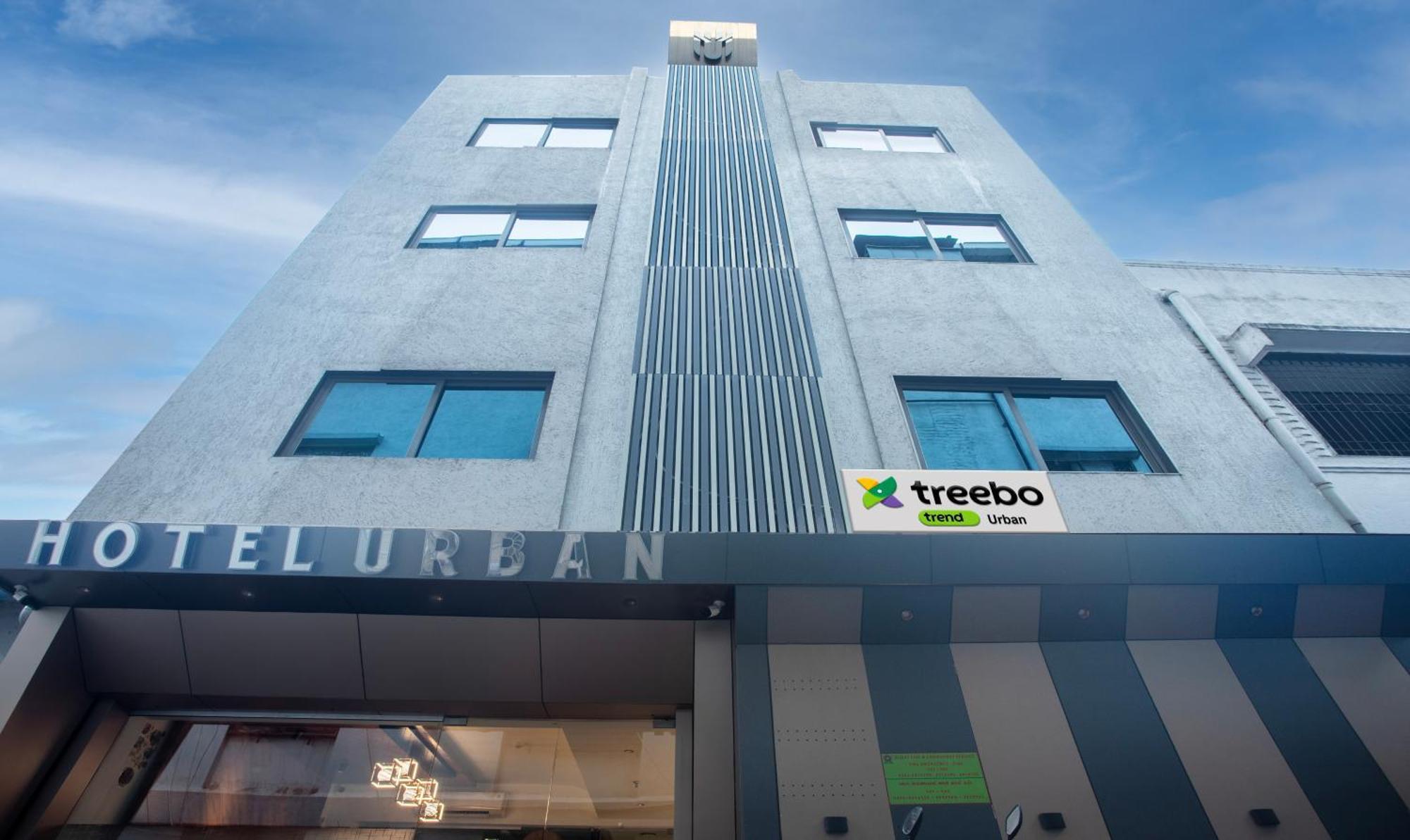 Treebo Urban, 1 Km From Railway Station Hotel Surat Eksteriør billede